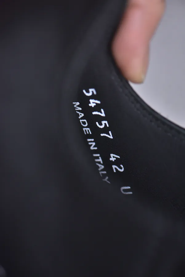 RO Drksh Low Top Leather Sneaker in Black
