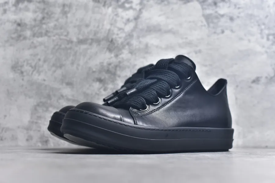 RO Drksh Low Top Leather Sneaker Black