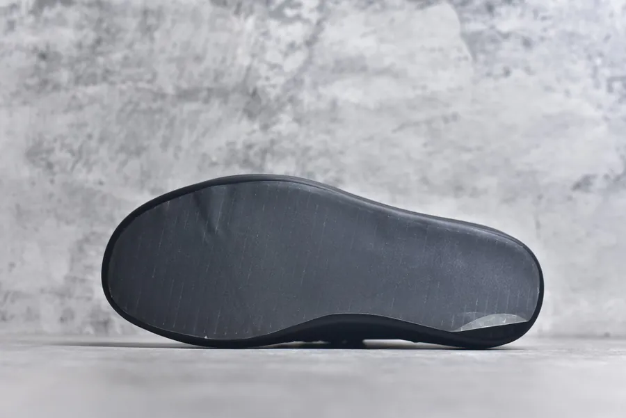 RO Drksh Low Top Leather Sneaker Black