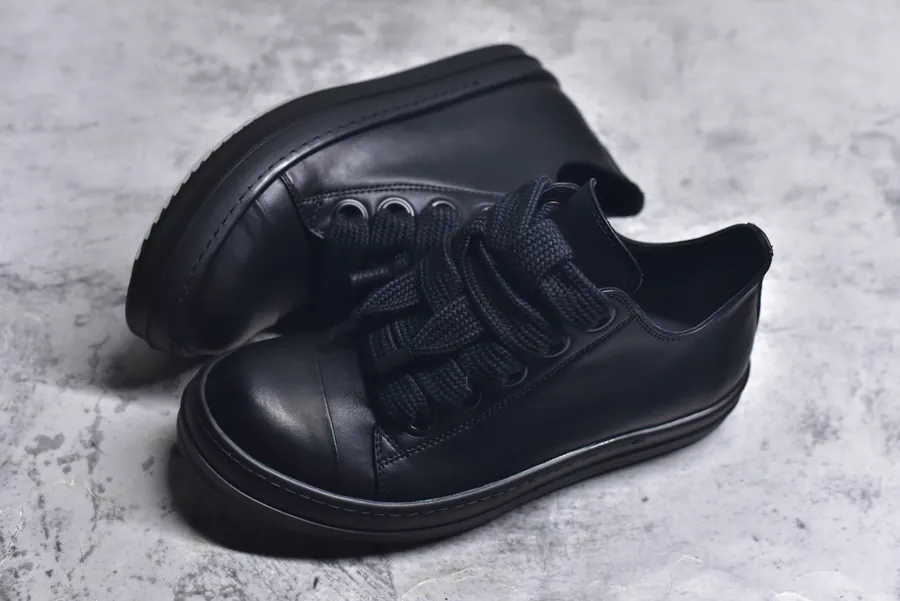 RO Drksh Low Top Leather Sneaker Black
