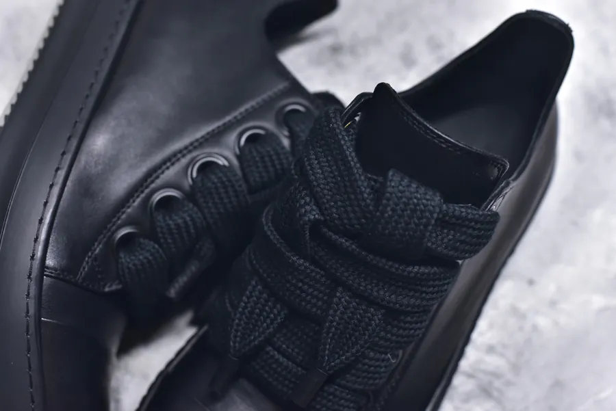 RO Drksh Low Top Leather Sneaker Black