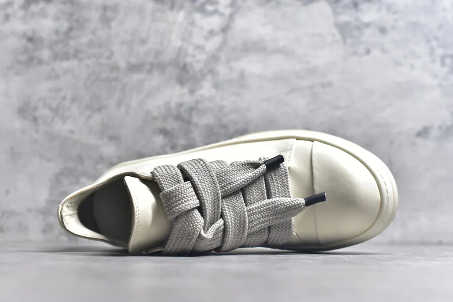 RO Drksh Low Top Leather Sneaker in Beige