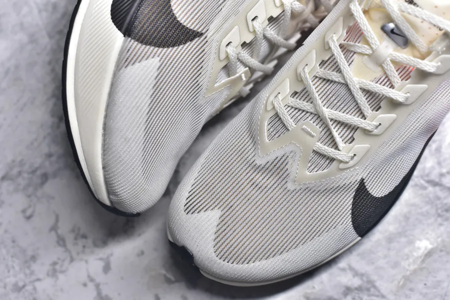 Nike Vaporfly 4 Proto Lightweight Running Shoes with Advanced Technology