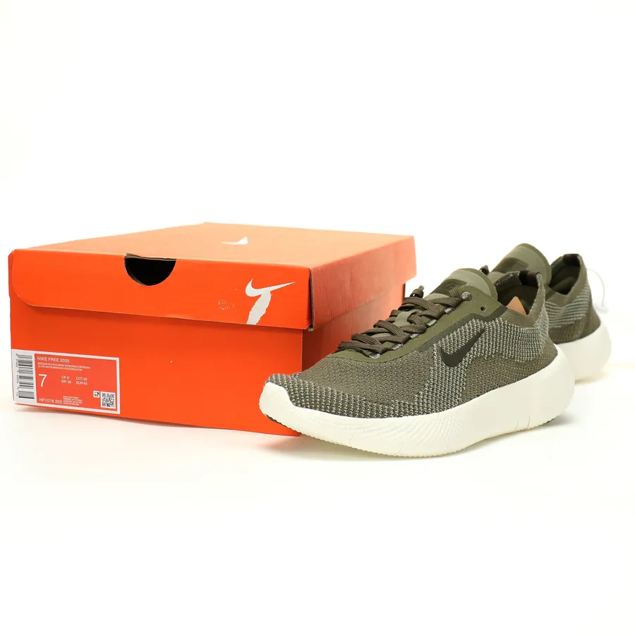 Nike Free 2025 Knit Lightweight Sneaker