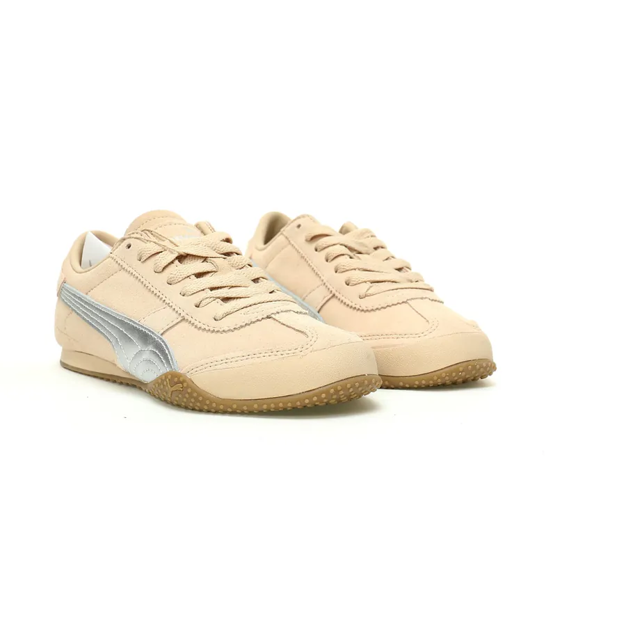 Bella UT Low Retro Style Sneaker with Grained Leather and Soft Foam Comfort
