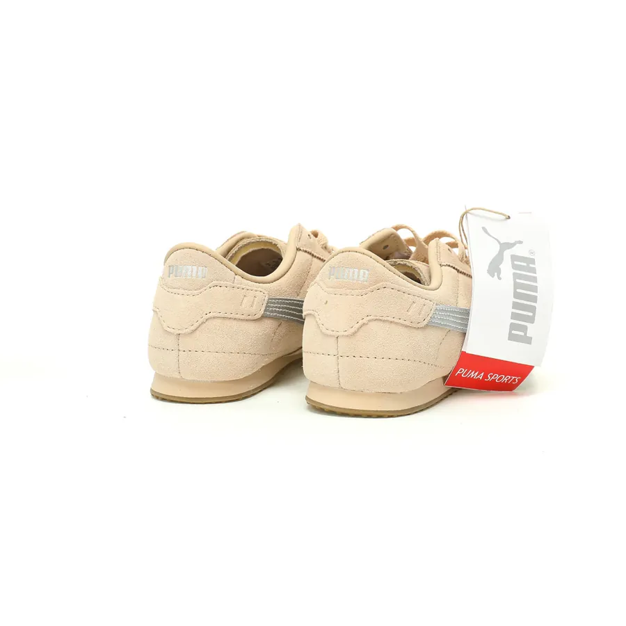 Bella UT Low Retro Style Sneaker with Grained Leather and Soft Foam Comfort