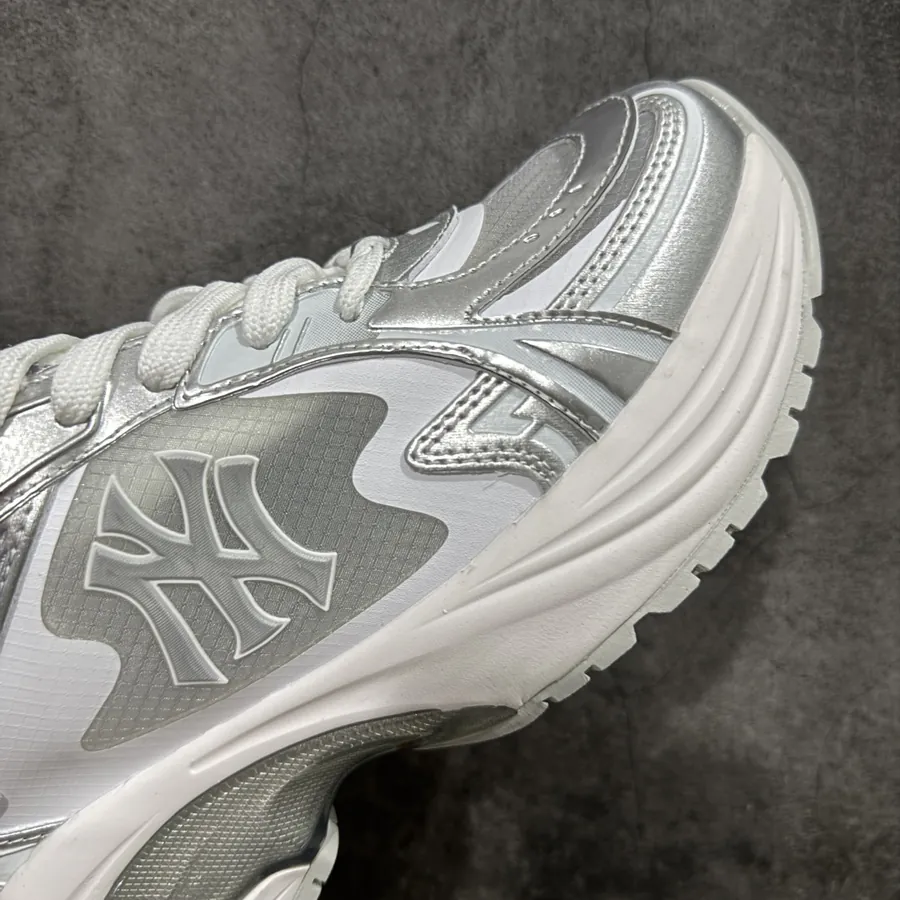 MLB Exclusive Original NY Logo Dad Sneakers