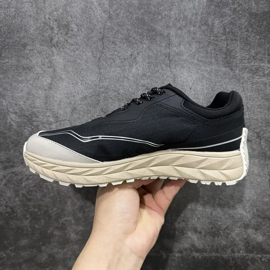 DESCENTE Comfort Soft Sliding耐磨 Low Top Lifestyle Sneakers