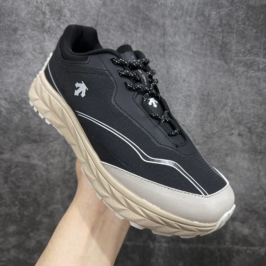 DESCENTE Comfort Soft Sliding耐磨 Low Top Lifestyle Sneakers