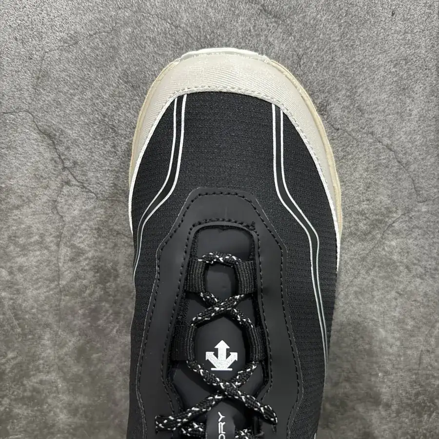DESCENTE Comfort Soft Sliding耐磨 Low Top Lifestyle Sneakers