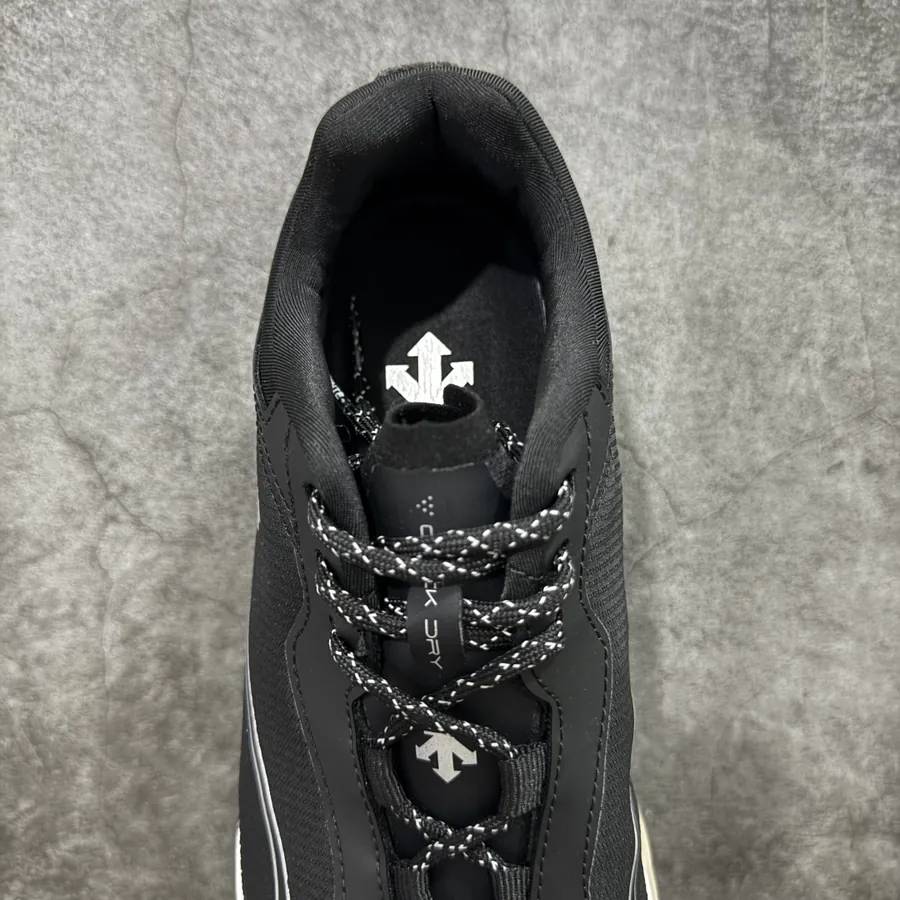 DESCENTE Comfort Soft Sliding耐磨 Low Top Lifestyle Sneakers