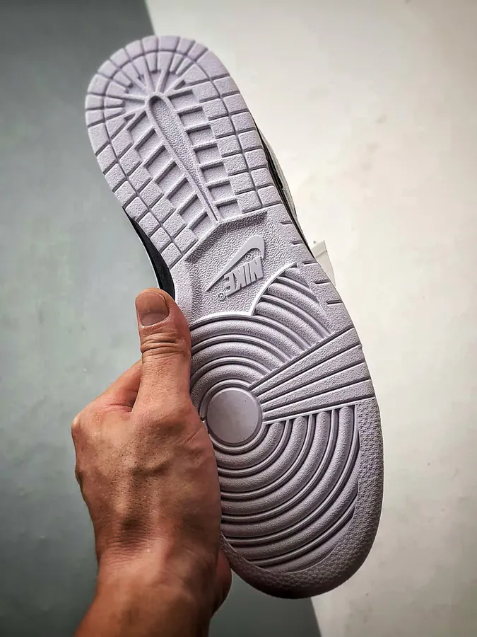 NK Dunk Low Retro DIY High End Custom