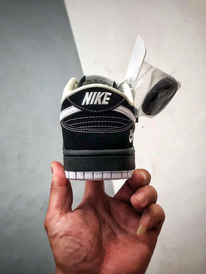 NK Dunk Low Retro DIY High End Custom