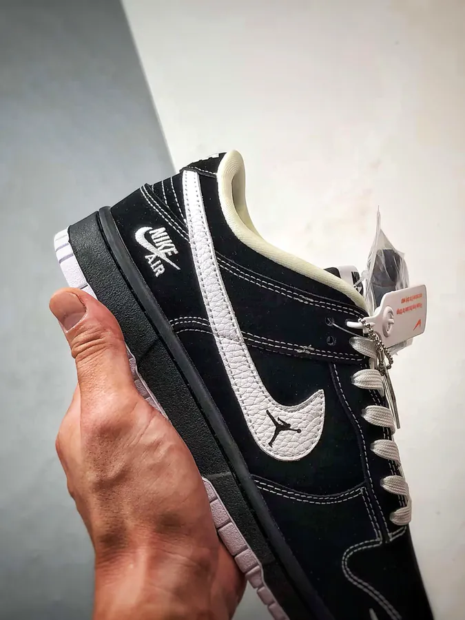 NK Dunk Low Retro DIY High End Custom