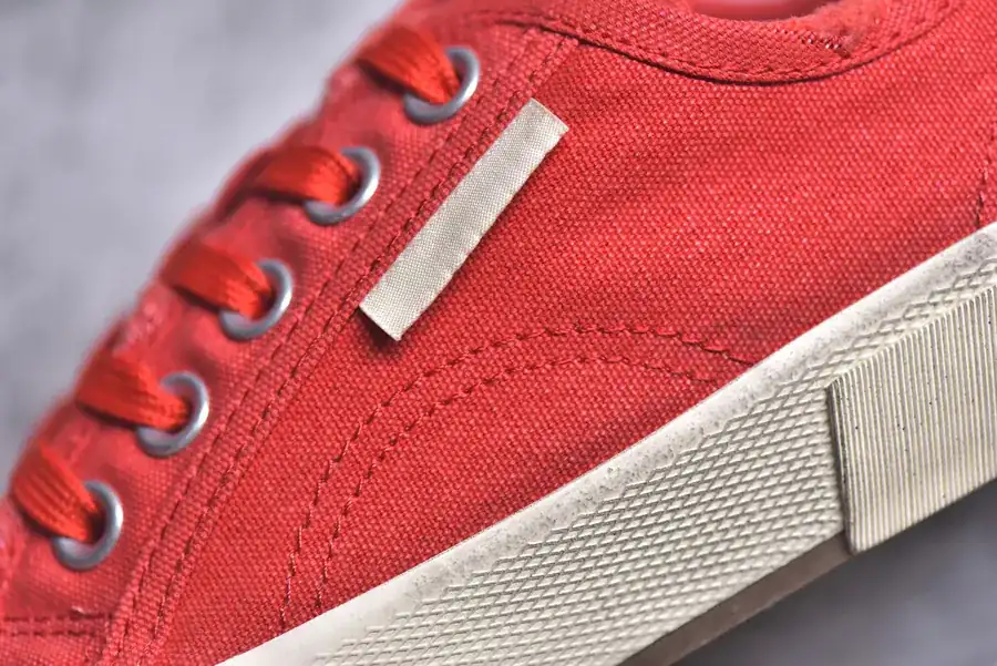 BALENCIAGA Paris Worn Effect Sneaker
