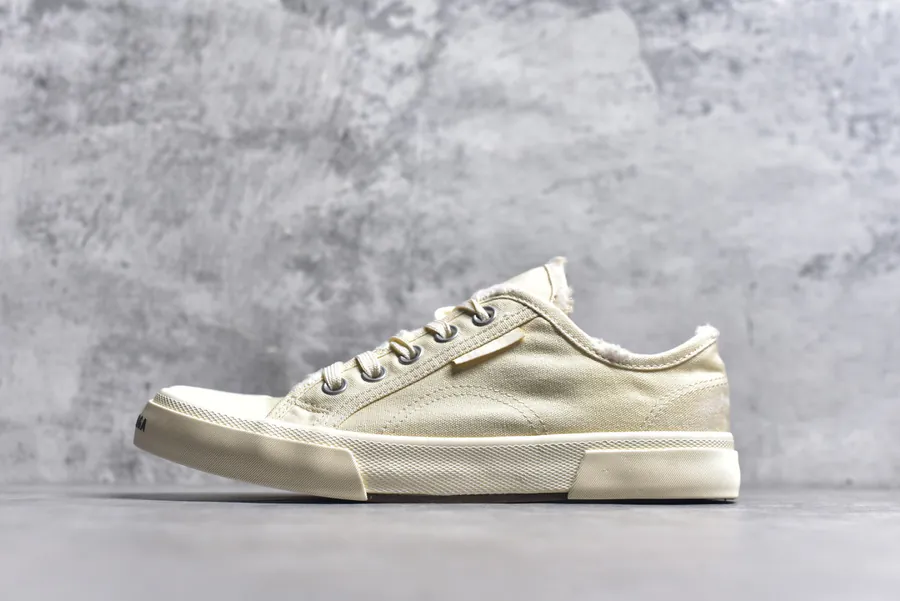 BALENCIAGA Exclusive Original Canvas Low Top Sneaker