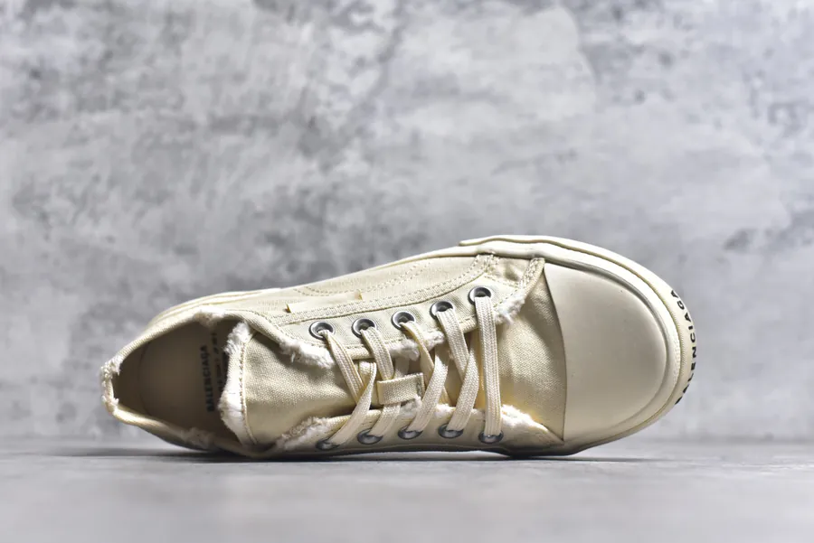 BALENCIAGA Exclusive Original Canvas Low Top Sneaker