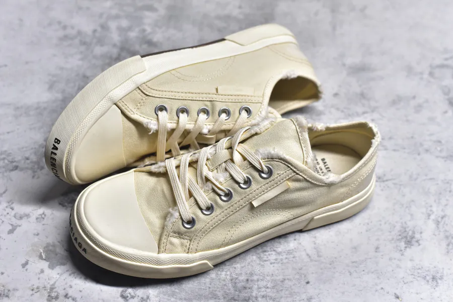 BALENCIAGA Exclusive Original Canvas Low Top Sneaker