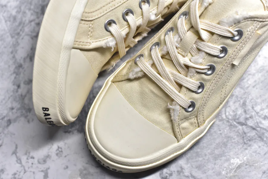 BALENCIAGA Exclusive Original Canvas Low Top Sneaker