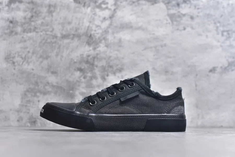 BALENCIAGA Black Low Top Canvas Sneakers with Brand Logo