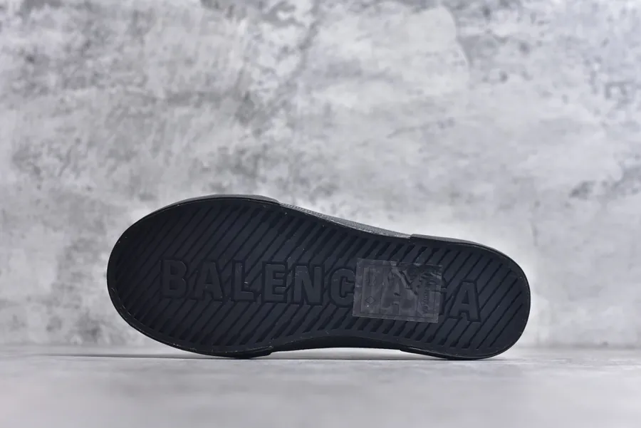 BALENCIAGA Black Low Top Canvas Sneakers with Brand Logo