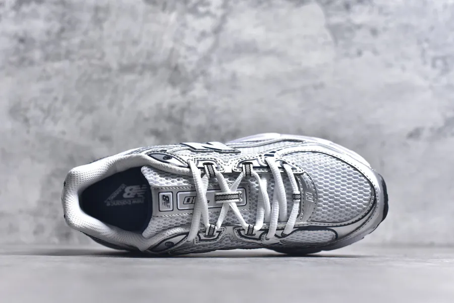 New Balance NB740 Vintage Sneaker