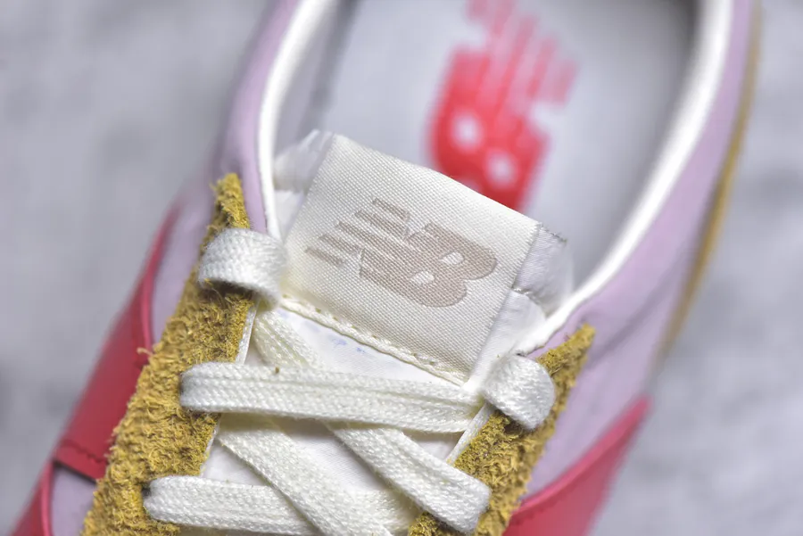 New Balance 471 Vintage Style Low Top Sneaker