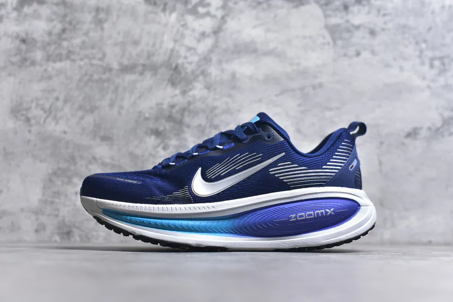 NK Air Zoom Vomero 18 Running Shoes