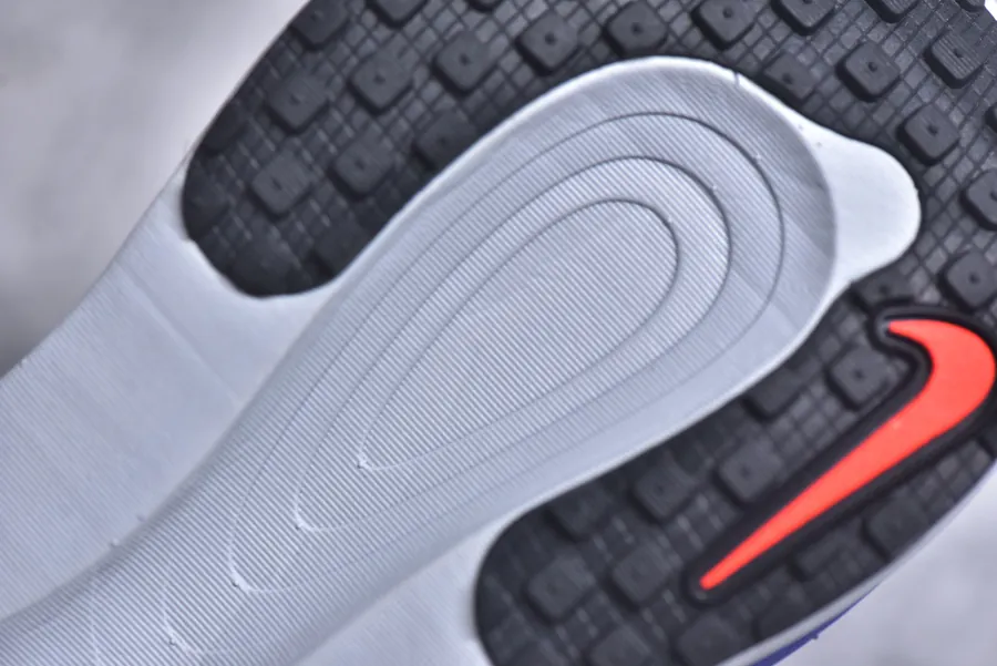 NK Air Zoom Vomero 18 Running Shoes
