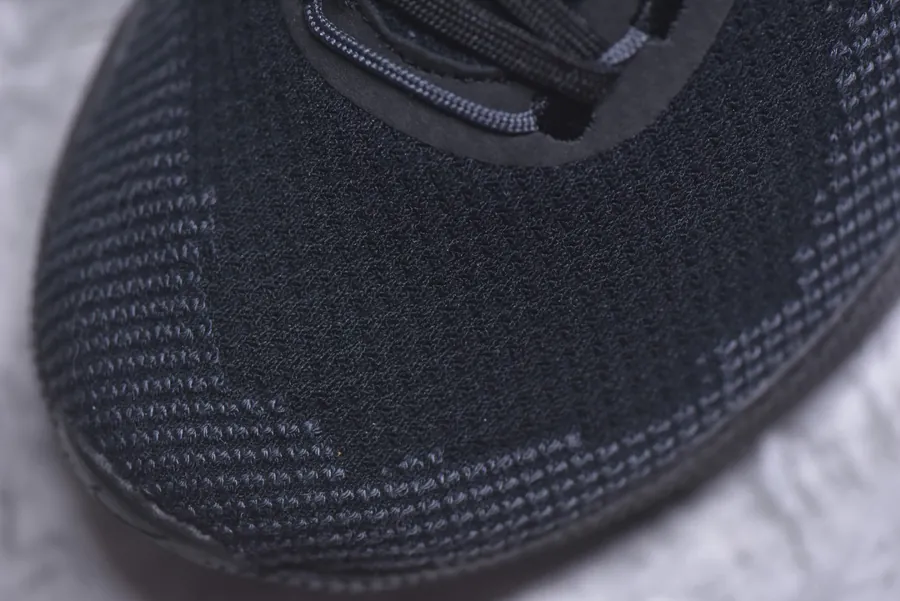 Nike Free 2025 Flyknit Mesh Sneakers