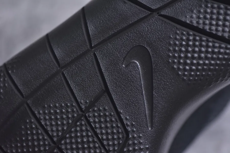 Nike Free 2025 Flyknit Mesh Sneakers