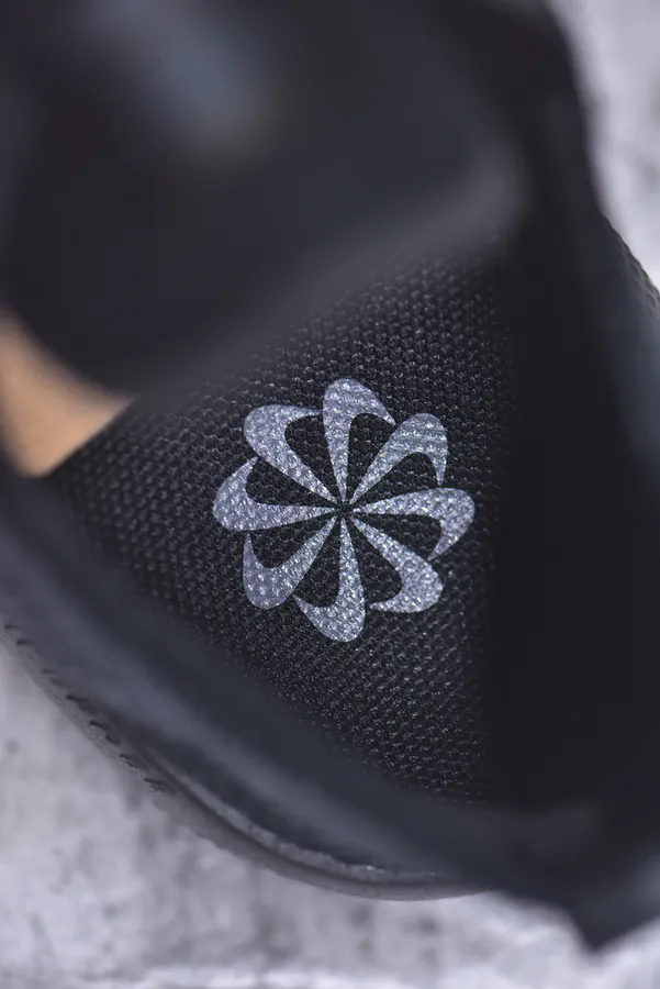 Nike Free 2025 Flyknit Mesh Sneakers