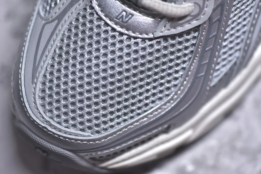 New Balance 740 Series Vintage Sneakers