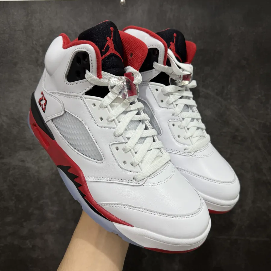 Air Jordan 5 Retro Fire Red Black Tongue