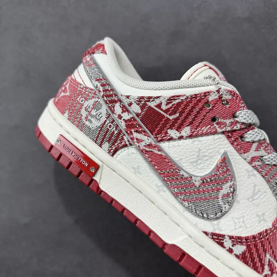 Nike SB Dunk Low LV Collaboration Gray Red Denim