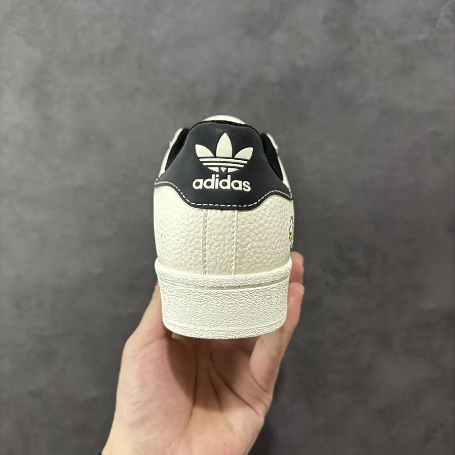 AD Originals Superstar x Daisy Premium Leather Sneaker