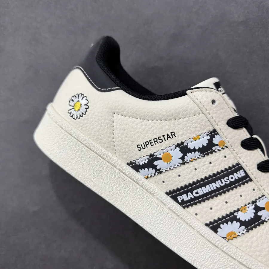 AD Originals Superstar x Daisy Premium Leather Sneaker