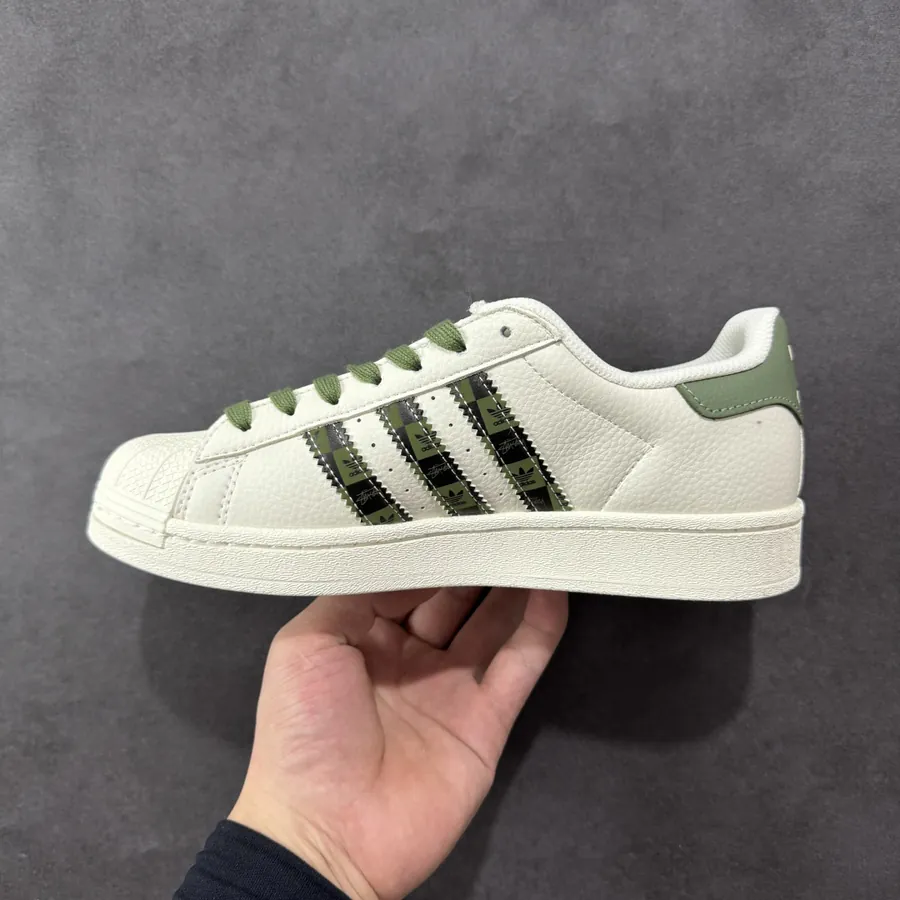 Ad Originals Superstar Classic Retro Shell Toe Sneaker