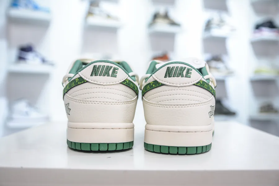 SB Dunk Low x Louis Vuitton Collaboration White Green Straps
