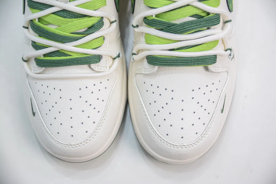 SB Dunk Low x Louis Vuitton Collaboration White Green Straps