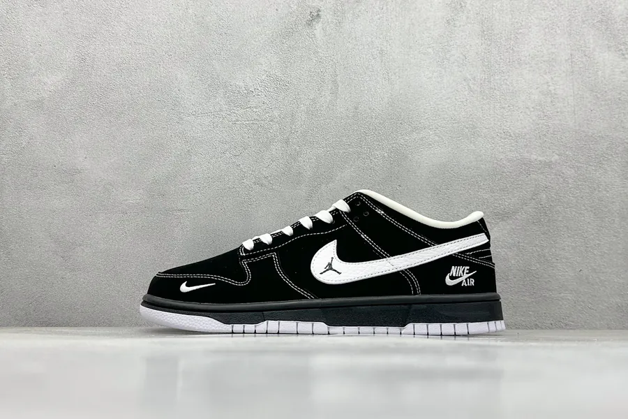 Nike SB Dunk Low OG Edition Premium Customized Low Top Sneakers