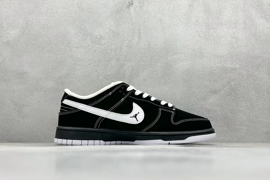 Nike SB Dunk Low OG Edition Premium Customized Low Top Sneakers