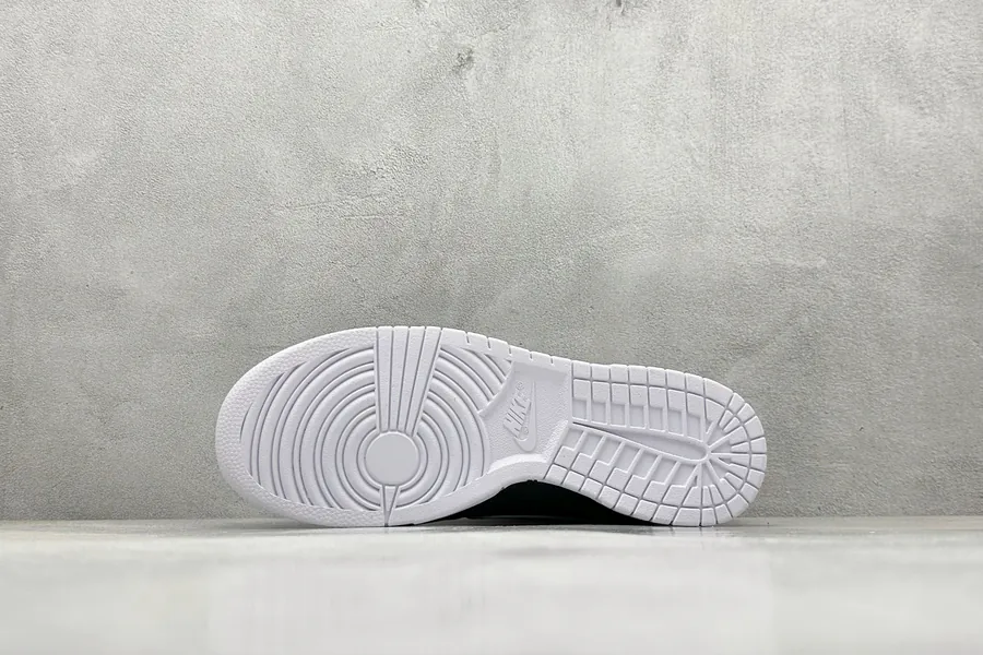 Nike SB Dunk Low OG Edition Premium Customized Low Top Sneakers