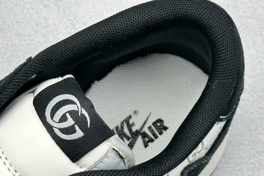Travis Scott x Air 1 Low Original Version