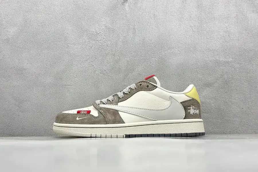 Fraent x Travis Scott x Air 1 Low 三方联名低帮倒钩鞋