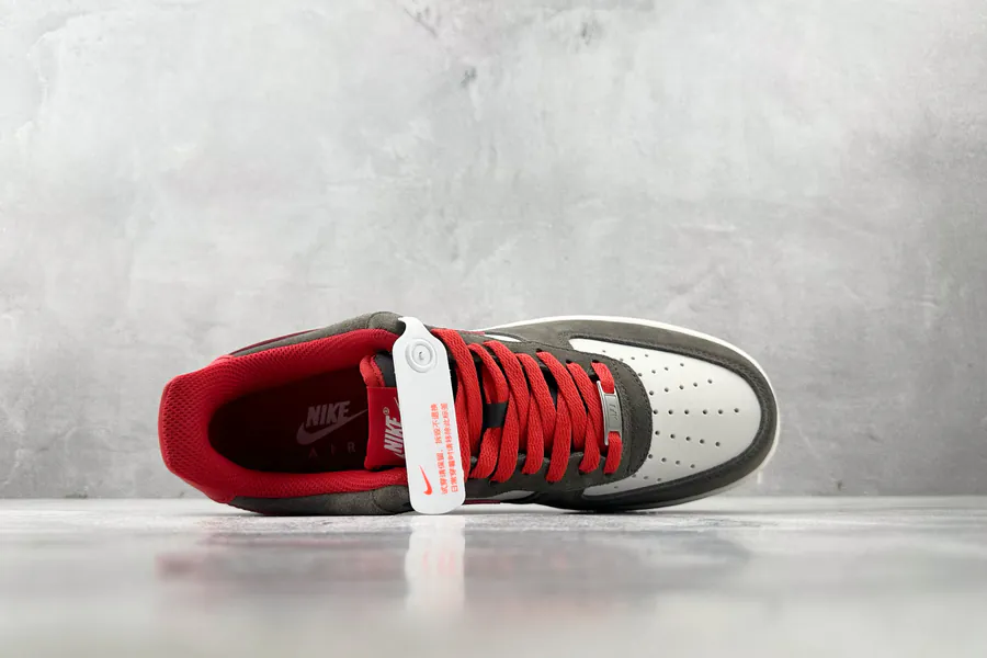 Nike Air Force 1 Lv08 07 in Brown Red