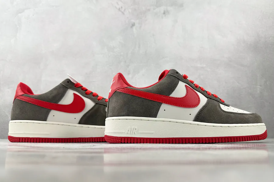 Nike Air Force 1 Lv08 07 in Brown Red