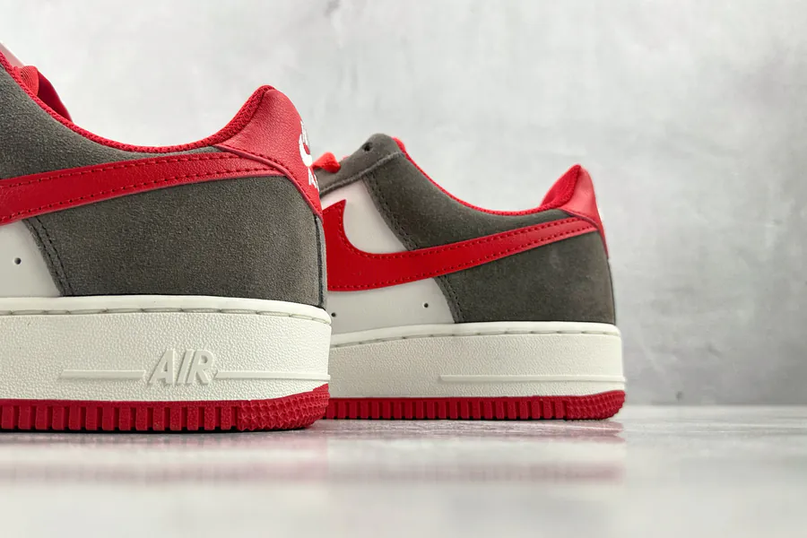 Nike Air Force 1 Lv08 07 in Brown Red