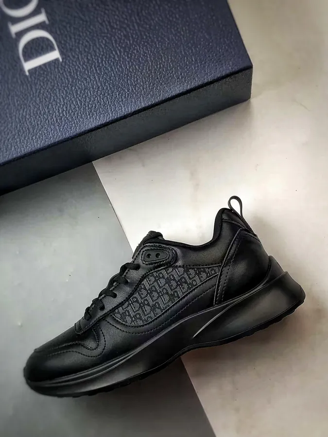 Dior B25 Oblique Runner Sneaker Classic Black