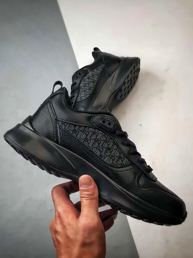 Dior B25 Oblique Runner Sneaker Classic Black